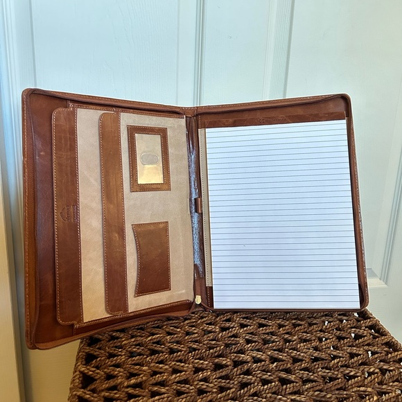 Alpine Swiss brown leather padfolio - Picture 4 of 6